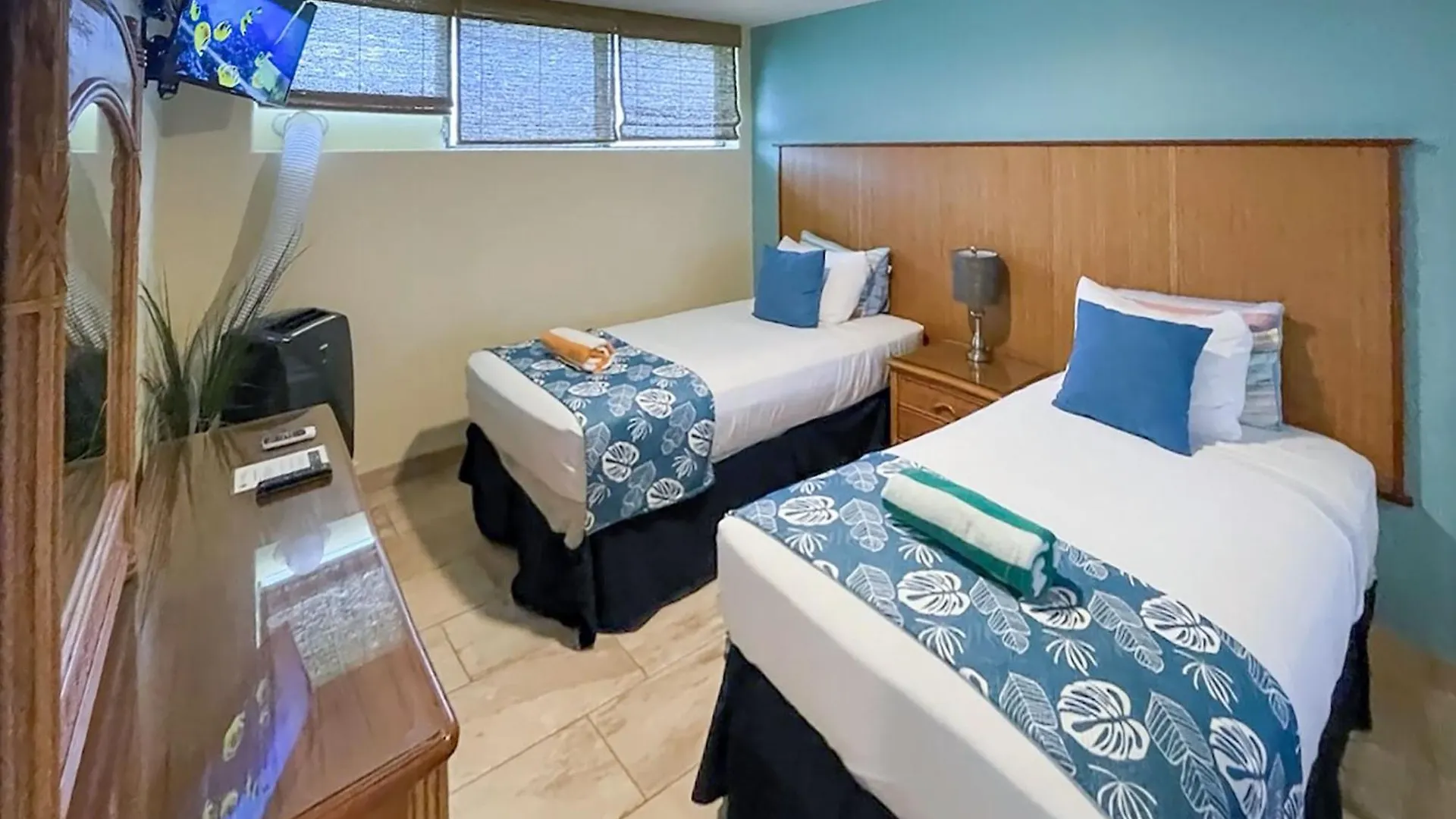 Maui Parkshore 307 - Stunning Remodel, Ocean Views Wailea